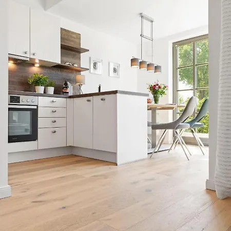 Schulstr_ 15 _sinja_ * Zingst